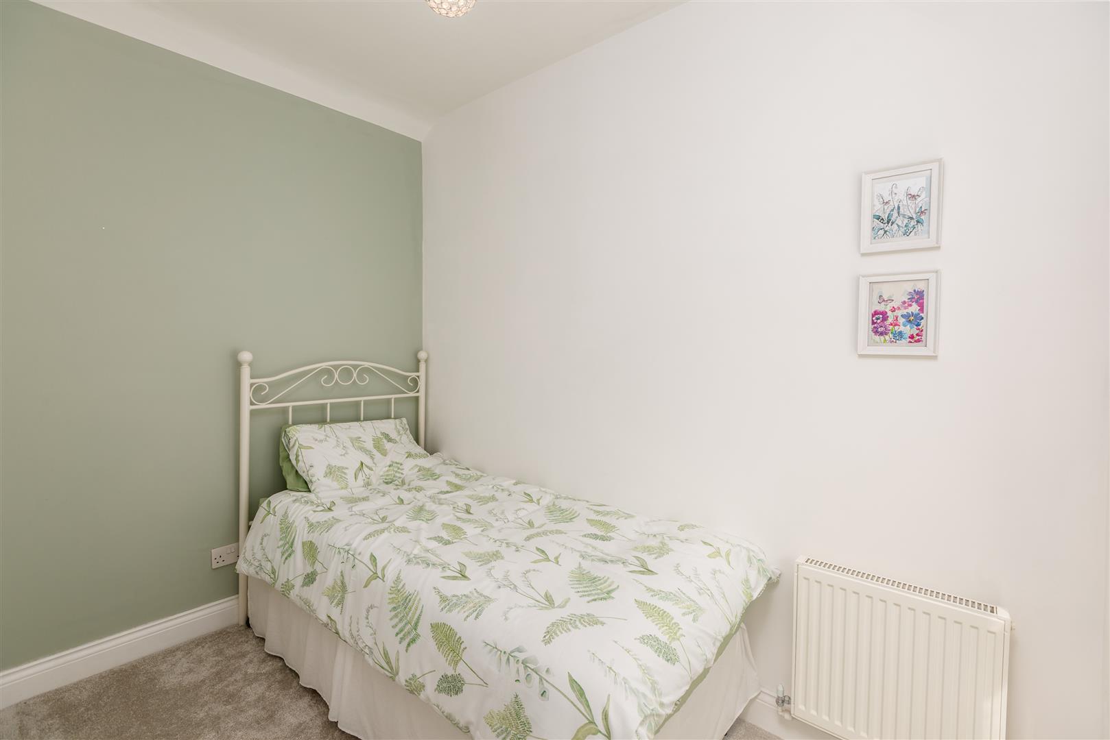 High Street, Clydach, Swansea, SA6 5LN